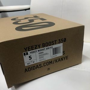 YEEZY 350 BOOST V2